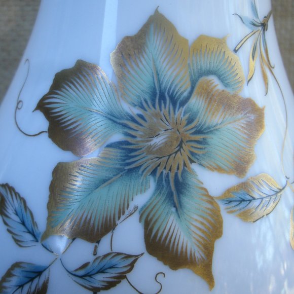 Vintage Kaiser Floral Design Porcelain Vase - Picture 14 of 16